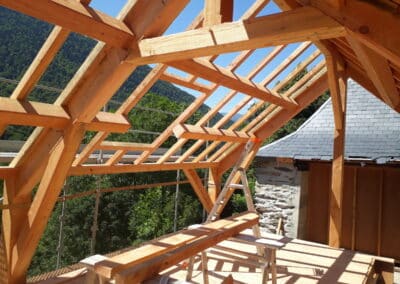 Chalet dans les Pyrénées avec charpente traditionnelle